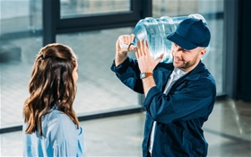 Dịch vụ giao nước bình 19L cho doanh nghiệp tại Khu Công Nghiệp Tân Phú Trung