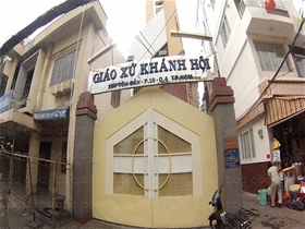 Nhà thờ giáo xứ Khánh Hội, Giáo hạt xóm Chiếu: 136 Tôn Đản, Phường 10, Quận 4