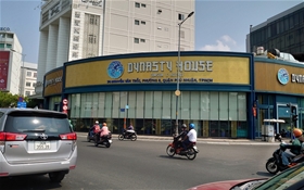 Hệ thống nhà hàng DYNASTY HOUSE: 74 Nguyễn Văn Trỗi, Phường 8, Quận Phú Nhuận
