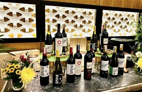 Cửa hàng showroom rượu vang: 91 Phó Đức Chính, Phường Nguyễn Thái Bình, Quận 1