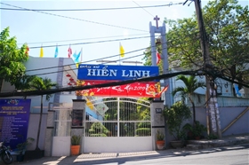 Nhà thờ Giáo xứ Hiển Linh, Giáo Hạt Gia Định: 5GH Ngô Tất Tố, Phường 22, Quận Bình Thạnh