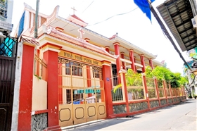 Nhà thờ Giáo xứ Vinh Sơn Ông Tạ, Giáo Hạt Chí Hòa: 154/333 Phạm Văn Hai, Phường 3, Tân Bình, Thành phố Hồ Chí Minh