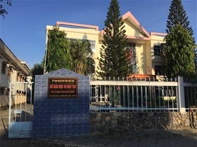 Danh sách các trường thuộc Sở Giáo dục và đào tạo tỉnh Kon Tum: Tầng 6 -7, Tòa nhà A , Trung tâm Hành chính, Tổ 8, phường Thống Nhất, TP. Kon Tum
