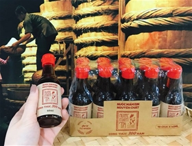 Nước mắm Tĩn nhãn đỏ, chai mini thủy tinh