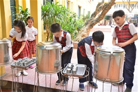 Nước uống cho học sinh tại trường học: Khó kiểm soát chất lượng