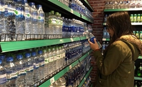 Thị trường nước uống đóng chai: ‘Vàng thau’ lẫn lộn